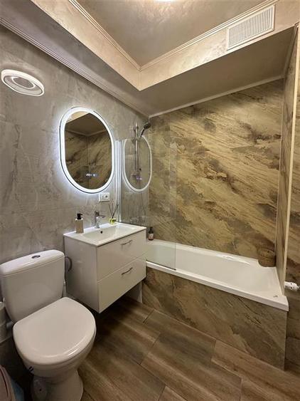 Apartament cu 3 camere decomandat în Tătărași
