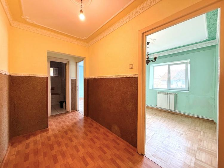 Apartament cu 4 camere decomandat în Frumoasa