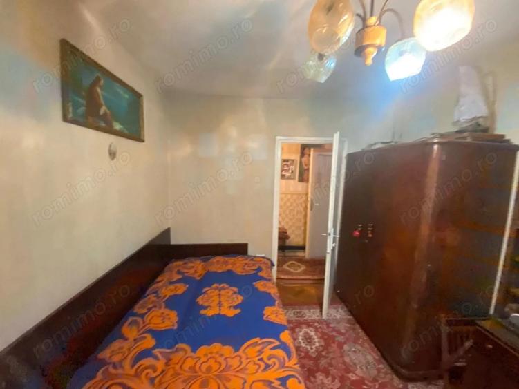 Apartament cu 3 camere semidecomandat, mobilat în Central