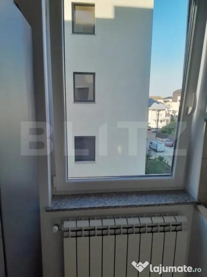 Apartament cu 3 camere semidecomandat în Obcini