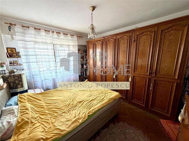 Apartament cu 4 camere decomandat în Ultracentral
