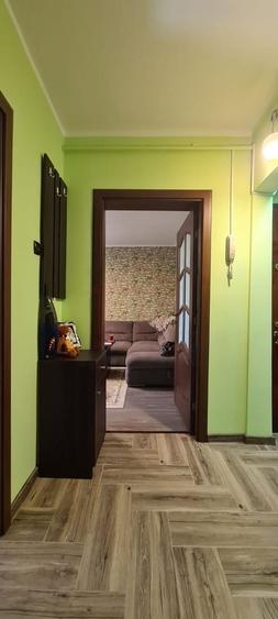 Apartament cu 2 camere decomandat, mobilat în Micro 20