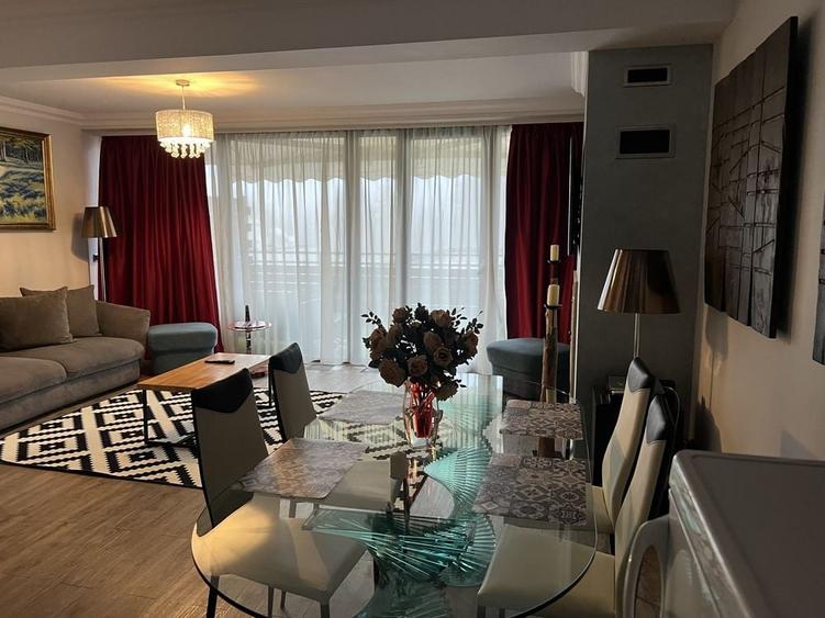Apartament cu 2 camere decomandat în Poiana Brașov