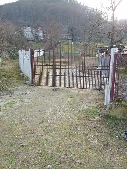 Teren de 400 mp, în Vețel