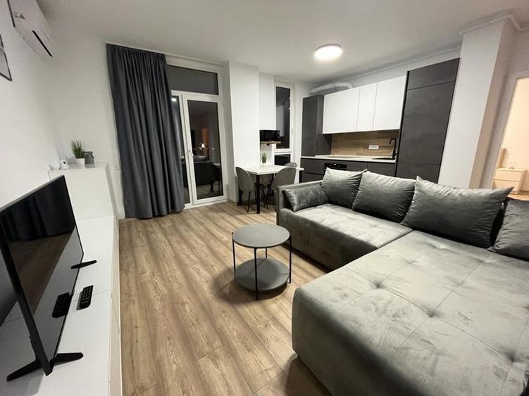 Apartament cu 2 camere semidecomandat în Tipografilor