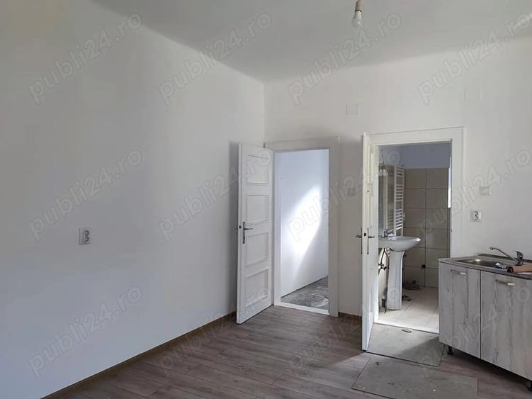 Casă cu 2 camere cu Teren 400 Mp în Bartolomeu