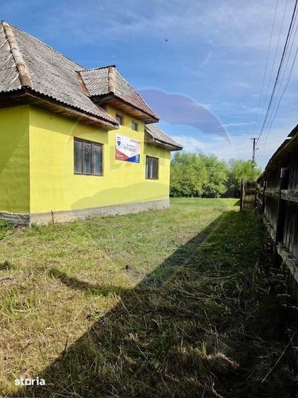 Casă cu 3 camere cu Teren 2097 Mp în Budești