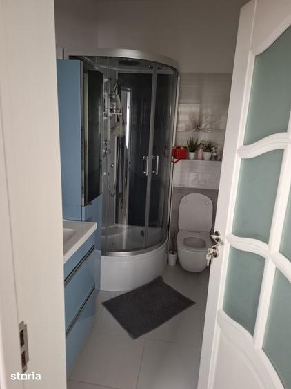 Casă cu 7 camere cu Teren 516 Mp în Cumpăna