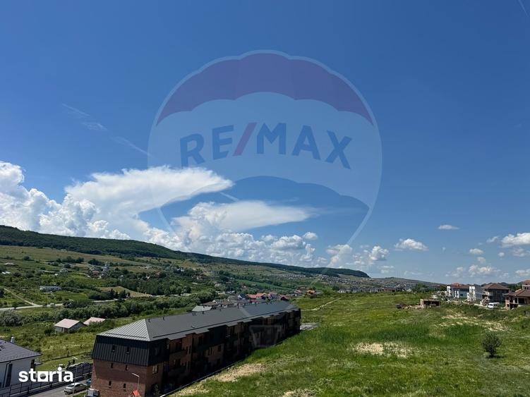 Apartament cu 2 camere semidecomandat în Chinteni