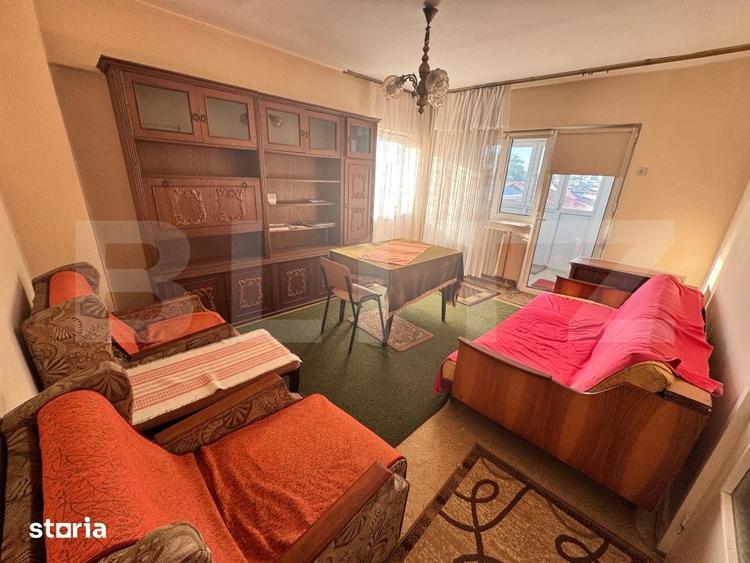 Apartament cu 3 camere decomandat în Rovine