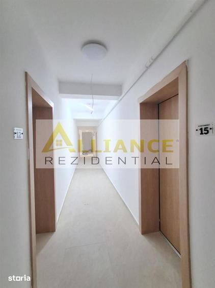 Apartament cu 3 camere în Central — fotografia 3