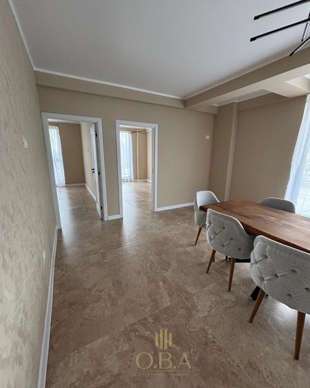 Apartament cu 3 camere semidecomandat în Nord