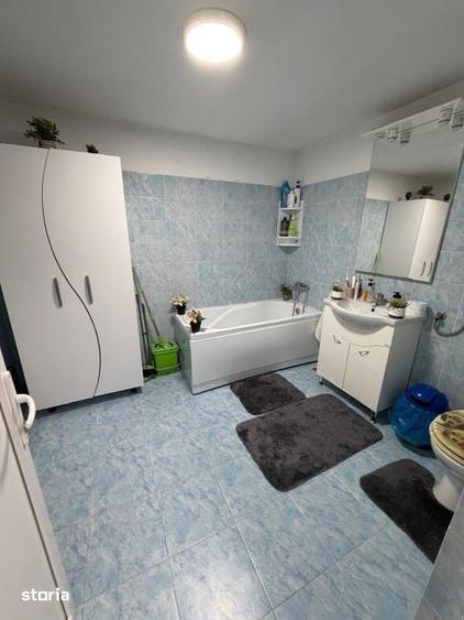 Casă cu 5 camere cu Teren 359 Mp în Sântandrei