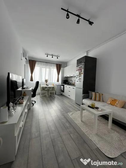 Apartament cu 2 camere semidecomandat în Militari