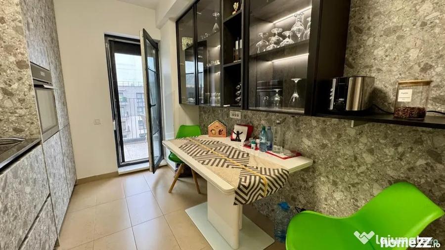 Apartament cu 3 camere decomandat în Domenii