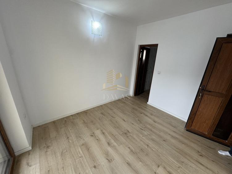 Casă individuală cu 4 camere cu Canalizare în Europa