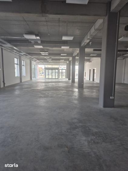 Spațiu comercial, de 1,200 mp, în Central