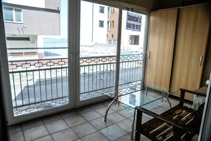 EXCLUSIVITATE - Apartament cu 3 camere în zona Vega Butoaie, cu vedere la lac - 12