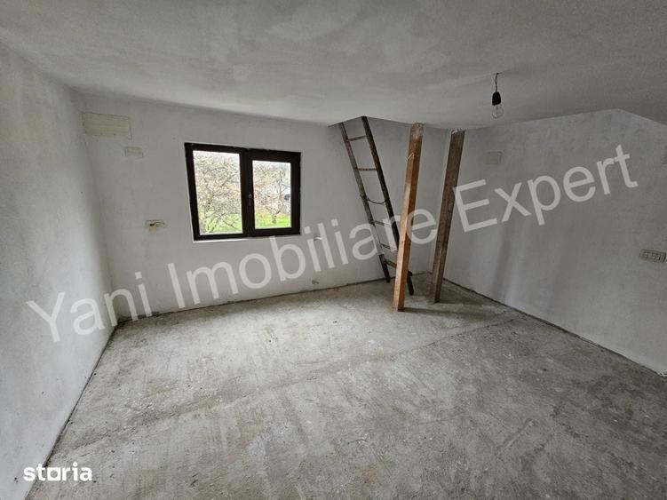 Casă cu 2 camere cu Teren 1596 Mp în Mușătești