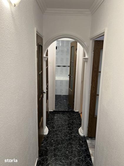 Apartament cu 3 camere decomandat în Sud