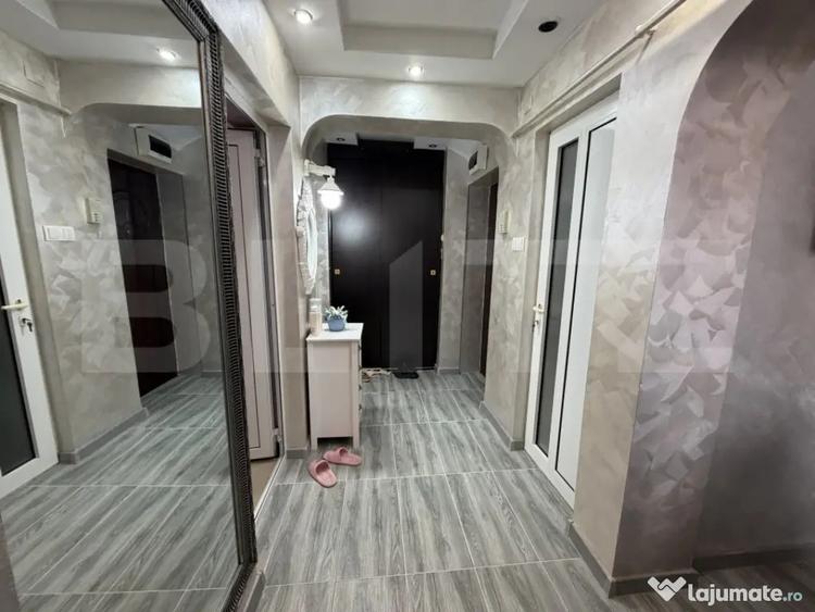 Apartament cu 3 camere decomandat, mobilat în Plopilor