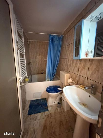 Casă cu 7 camere cu Teren 333 Mp în Tomis II