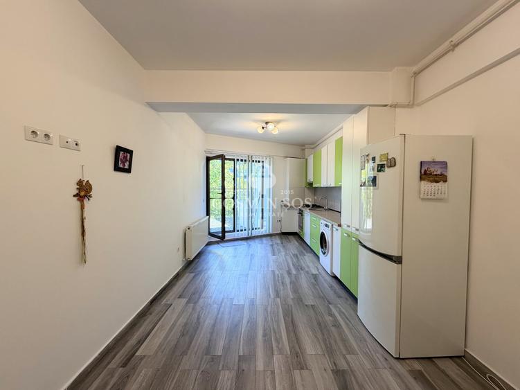 Apartament cu 2 camere decomandat, mobilat în Europa