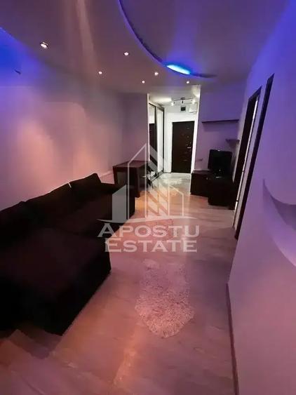 Apartament cu 2 camere semidecomandat, mobilat în UTA