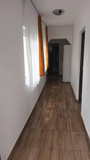 Casă cu 3 camere în Central