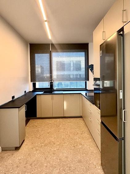 Casă cu 4 camere cu Teren 300 Mp în Tunari
