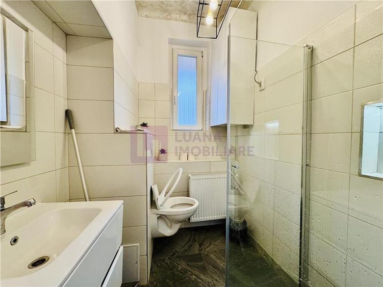 Apartament cu 3 camere semidecomandat, mobilat în Ultracentral