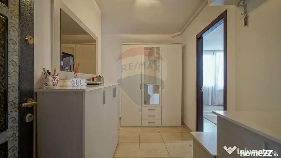 Apartament cu 3 camere decomandat în Griviței