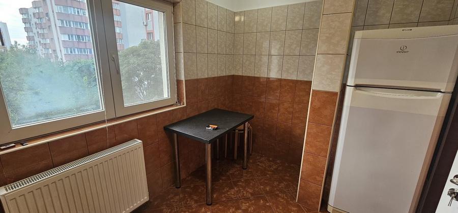 Garsonieră decomandată în Vitan