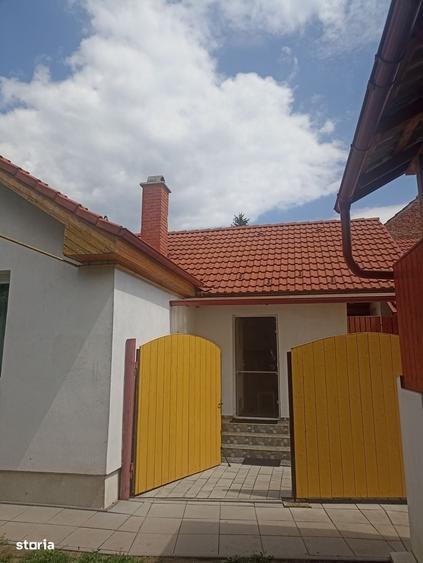 Casă cu 2 camere în Central
