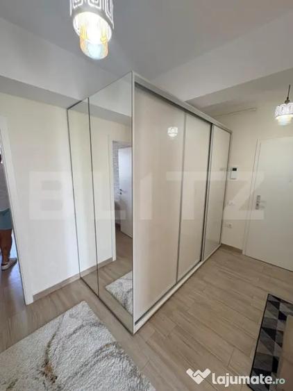 Apartament cu 2 camere decomandat în Tractorul