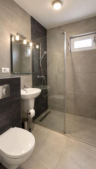 Apartament cu 3 camere decomandat în Aradului