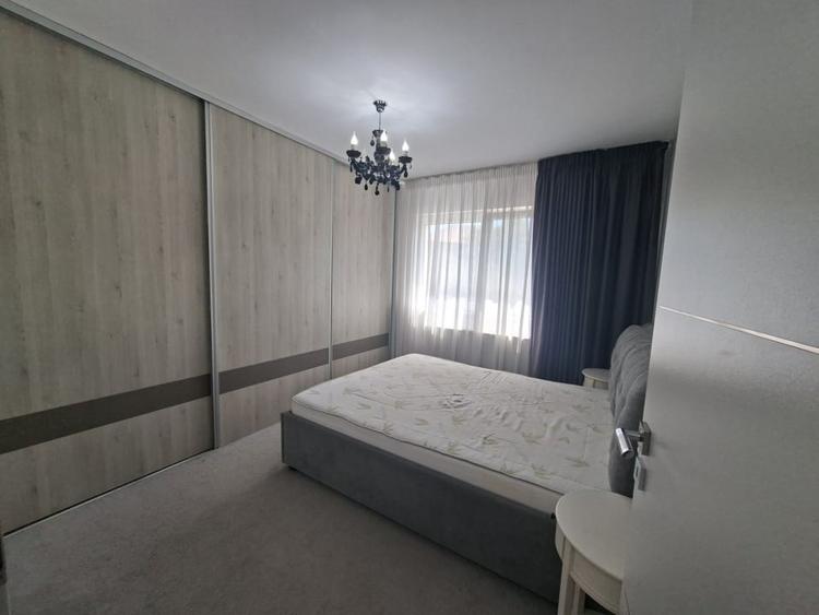 Apartament cu 3 camere decomandat, mobilat în Vasile Aaron