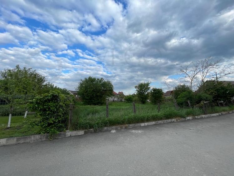 Teren Construcții intravilan de 858 mp, în Câmpia Turzii