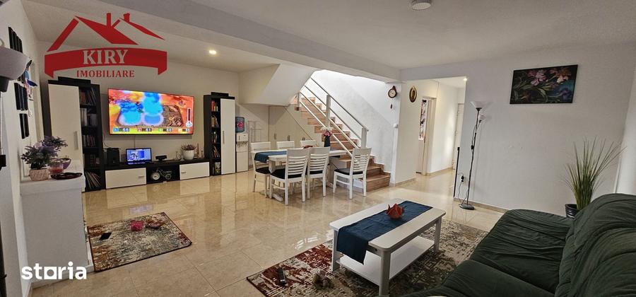 Casă cu 5 camere cu Teren 300 Mp în Livada