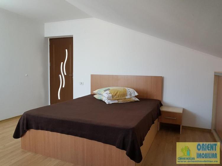 Casă individuală cu 5 camere cu Teren 350 Mp în Lazu