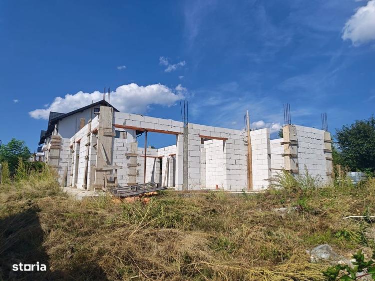 Casă cu 4 camere cu Teren 580 Mp în Moara