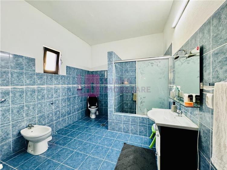 Casă individuală cu 3 camere cu Canalizare în Șura Mare