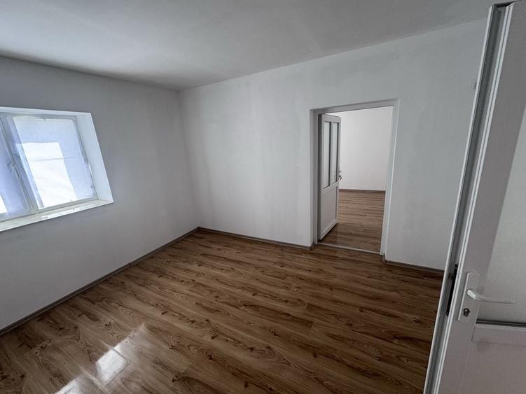 Casă cu 4 camere în Măgești