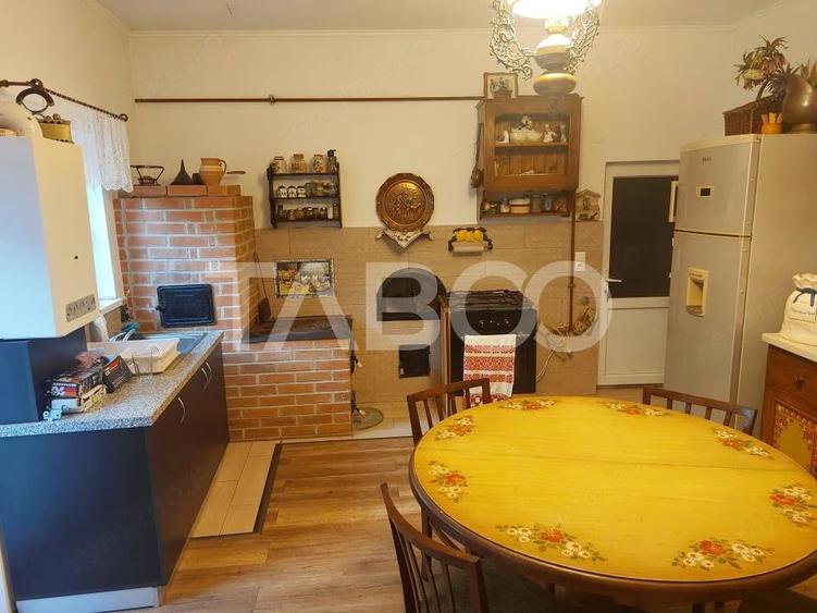 Casă cu Teren 50 Mp în Sadu
