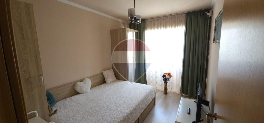 Apartament cu 3 camere decomandat în Doamna Ghica