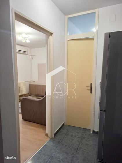 Garsonieră decomandată în Malu Roșu
