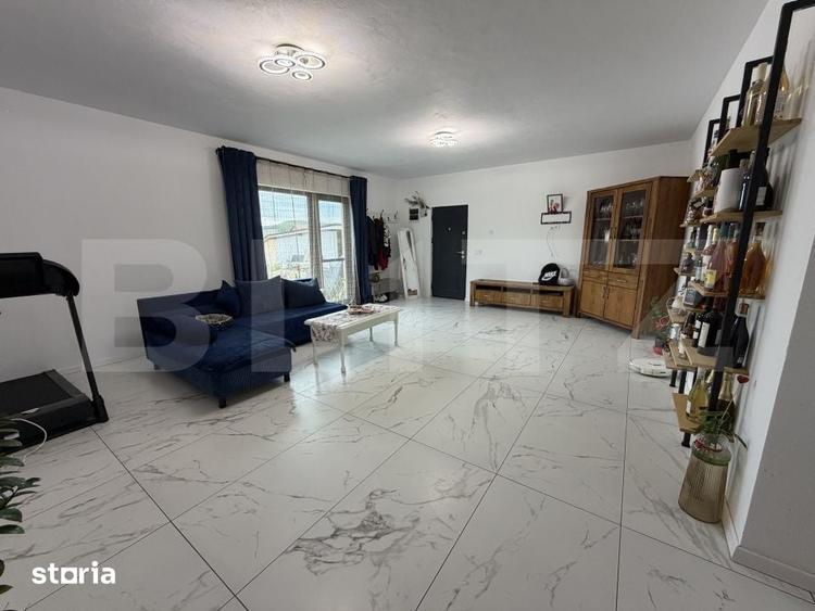 Apartament cu 3 camere decomandat în Crișeni