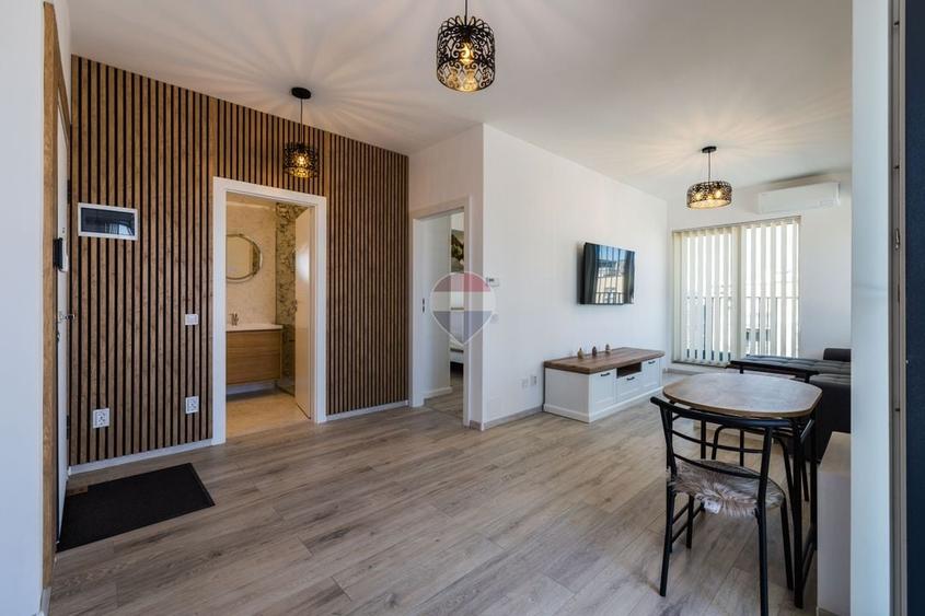 Apartament cu 2 camere decomandat, mobilat în Tractorul