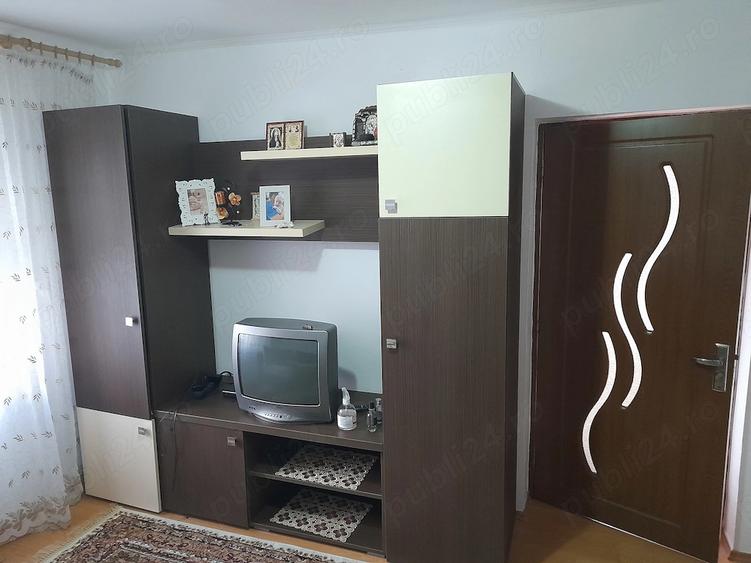 Casă cu Teren 2200 Mp în Războieni