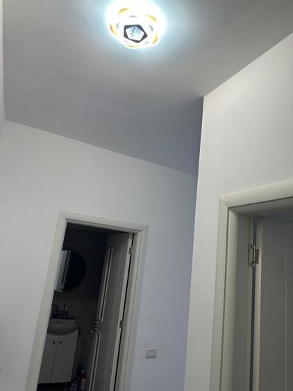 Garsonieră decomandată în Roșu